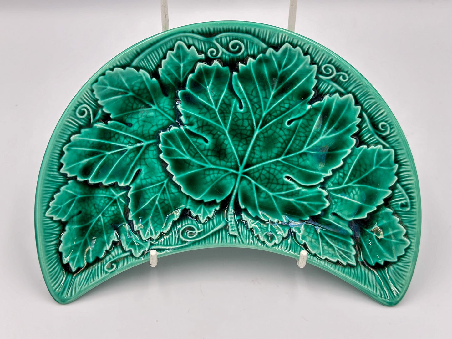 Set of 5 Wedgwood Majolica Crescent Plates