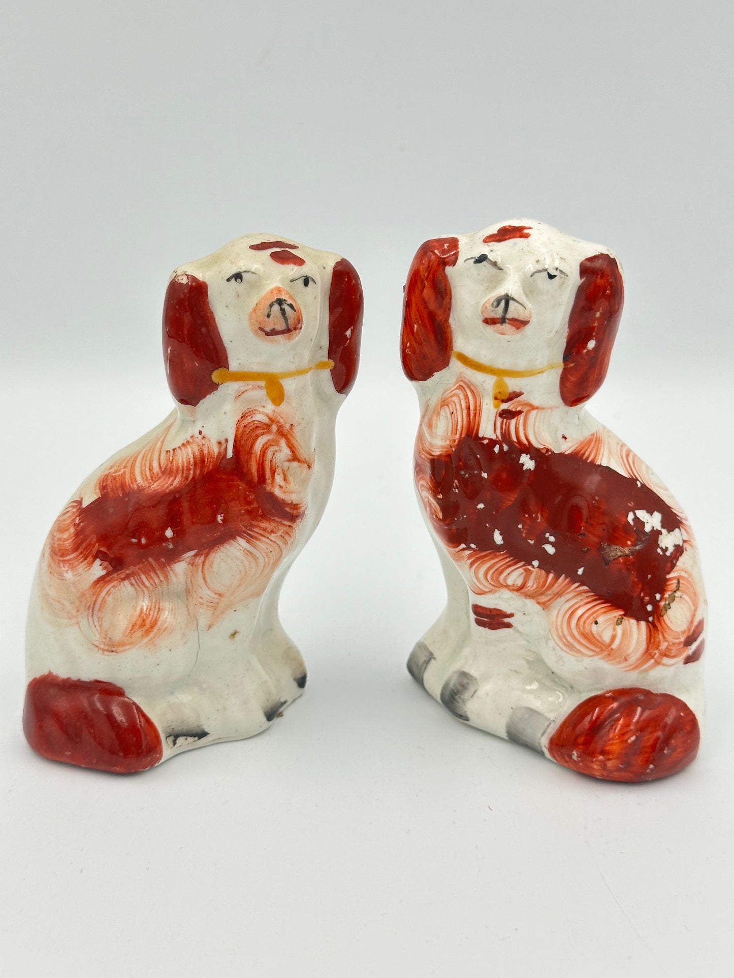 Very Small Red Pair of Spaniels - 19th Century