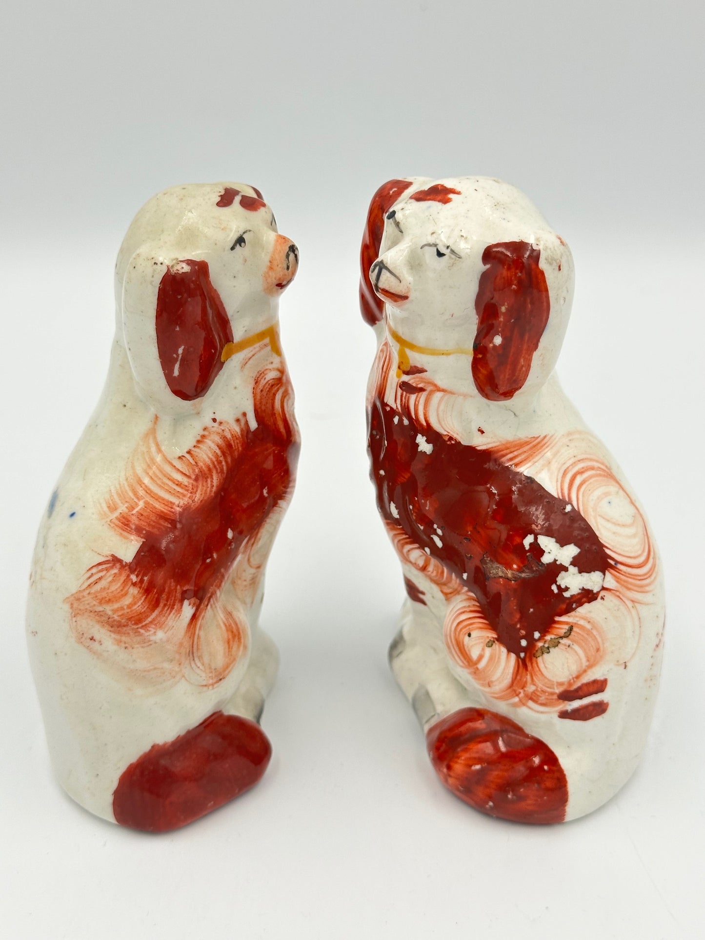 Very Small Red Pair of Spaniels - 19th Century