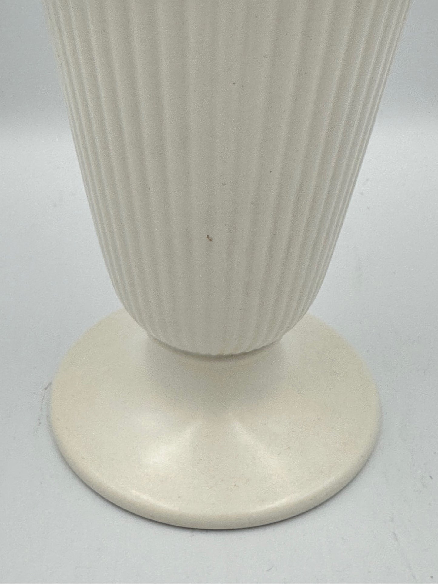 Wedgwood Etruria & Barlaston Moonstone Trumpet Vase (Medium)